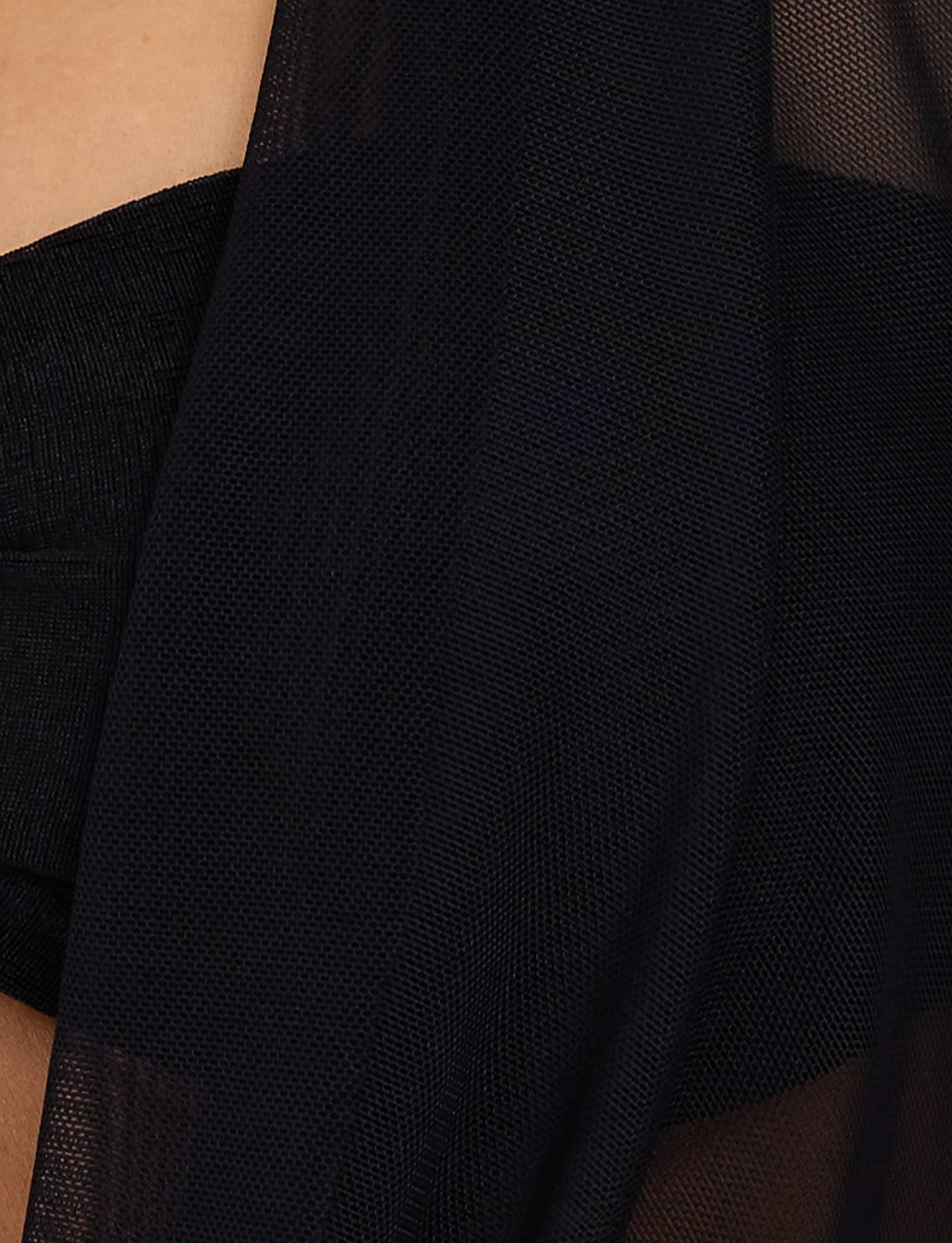 MAKENA TWO-PIECE TOP - BLACK - Image 9